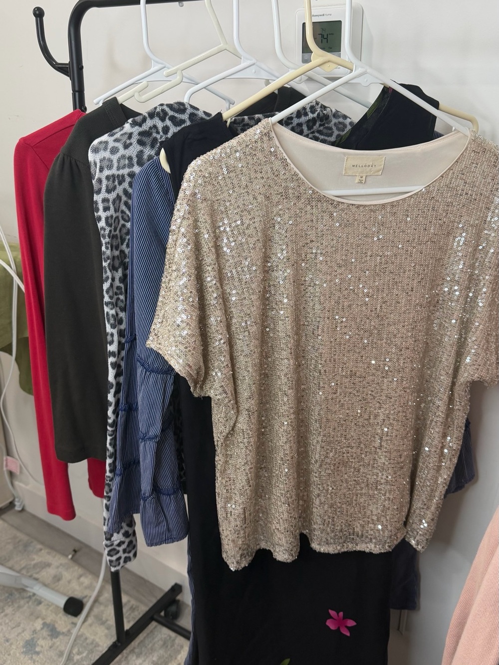 Women’s Size M Clothing Lot 6 Pieces Dresses Tops Tommy Hilfiger